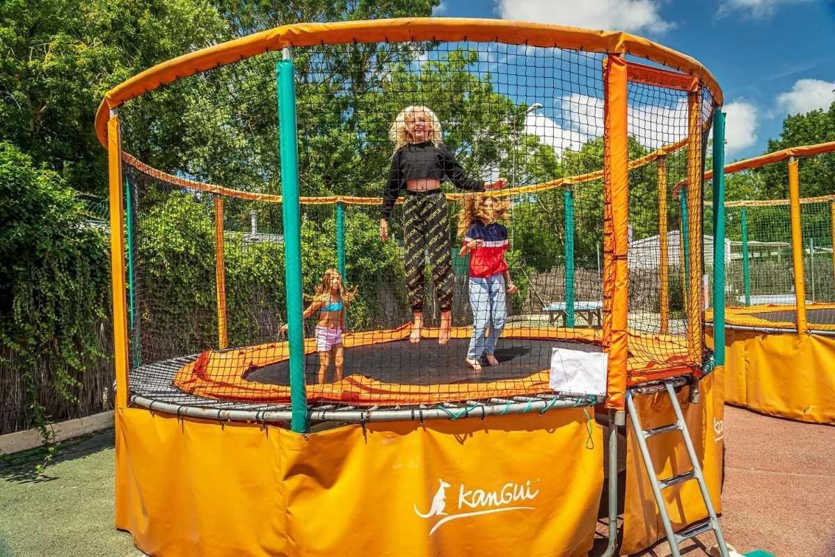 Camping 4 Etoiles - Parc Aquatique - Eei0Fi Сен-Жорж-д'Олерон Экстерьер фото