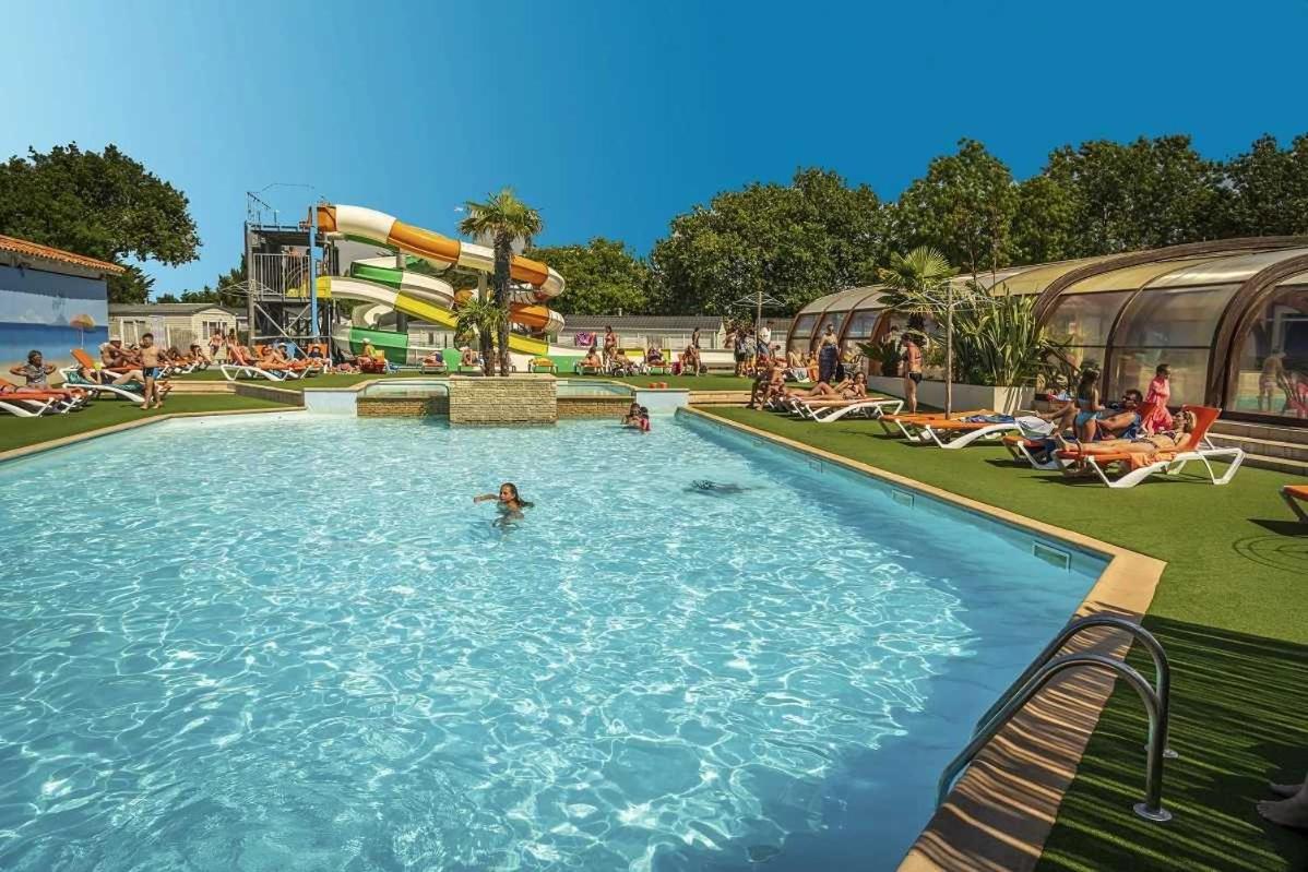 Camping 4 Etoiles - Parc Aquatique - Eei0Fi Сен-Жорж-д'Олерон Экстерьер фото