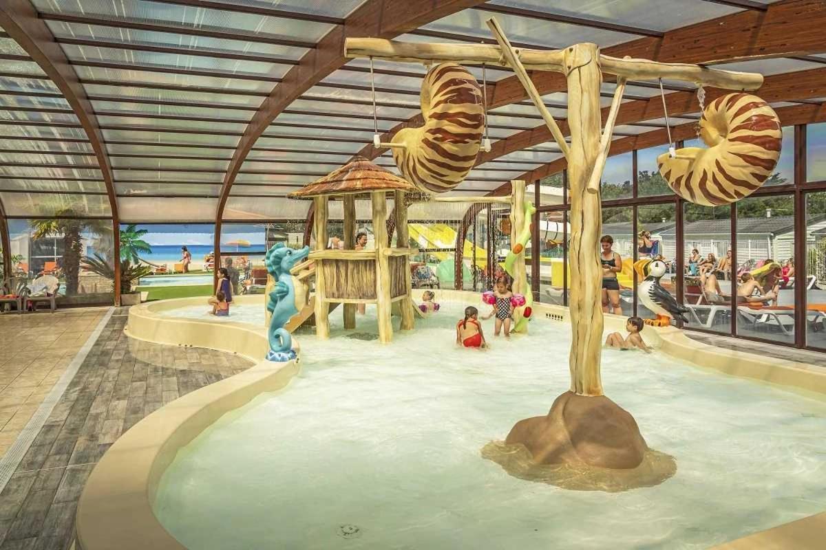 Camping 4 Etoiles - Parc Aquatique - Eei0Fi Сен-Жорж-д'Олерон Экстерьер фото